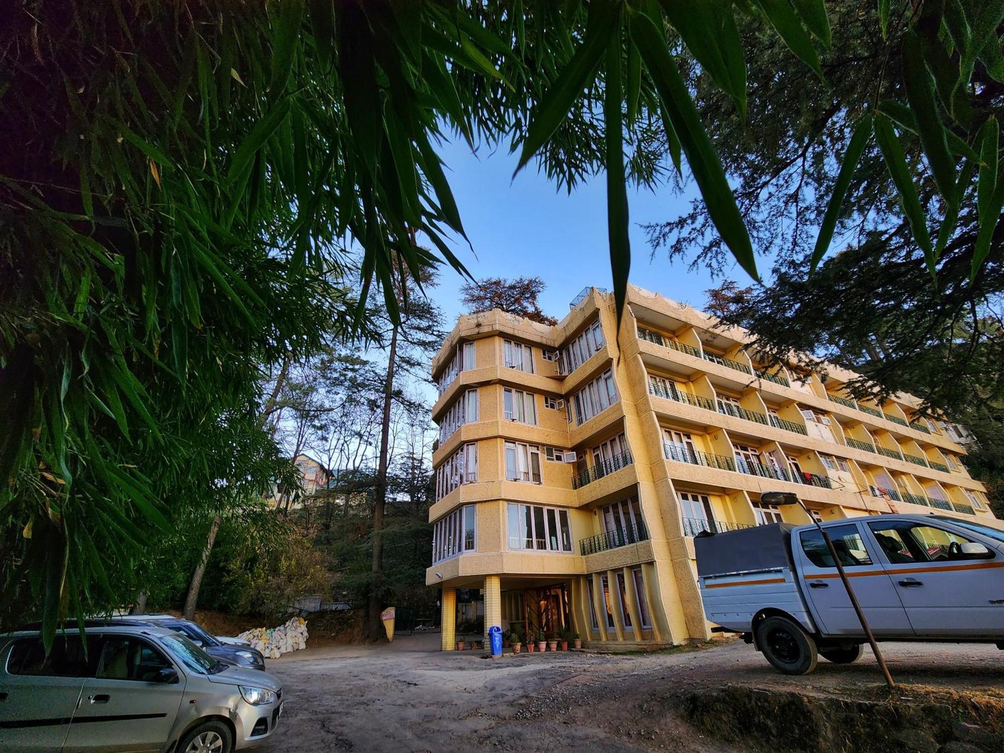 Hotel Pineview Simlá Kültér fotó