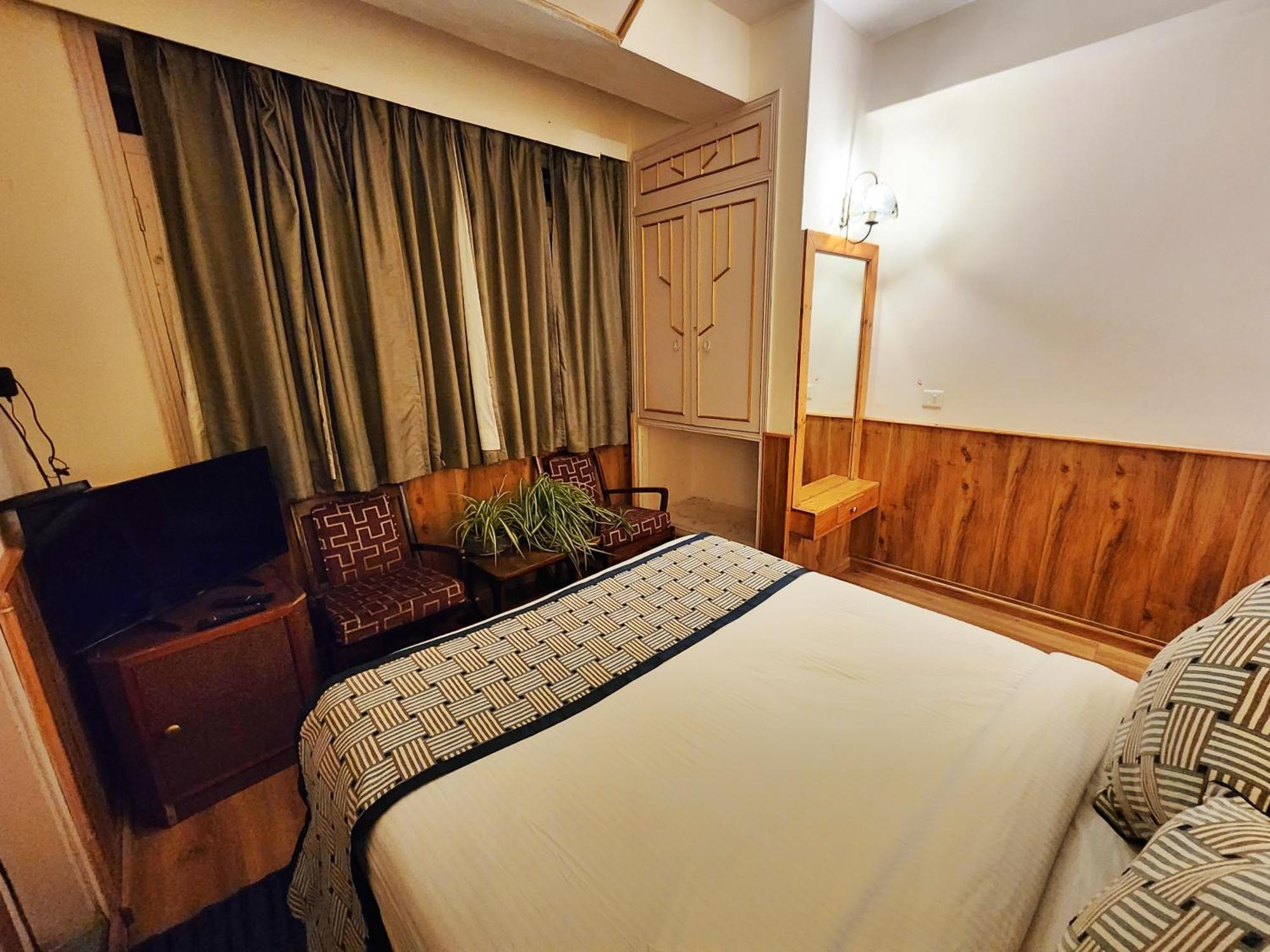Hotel Pineview Simlá Kültér fotó
