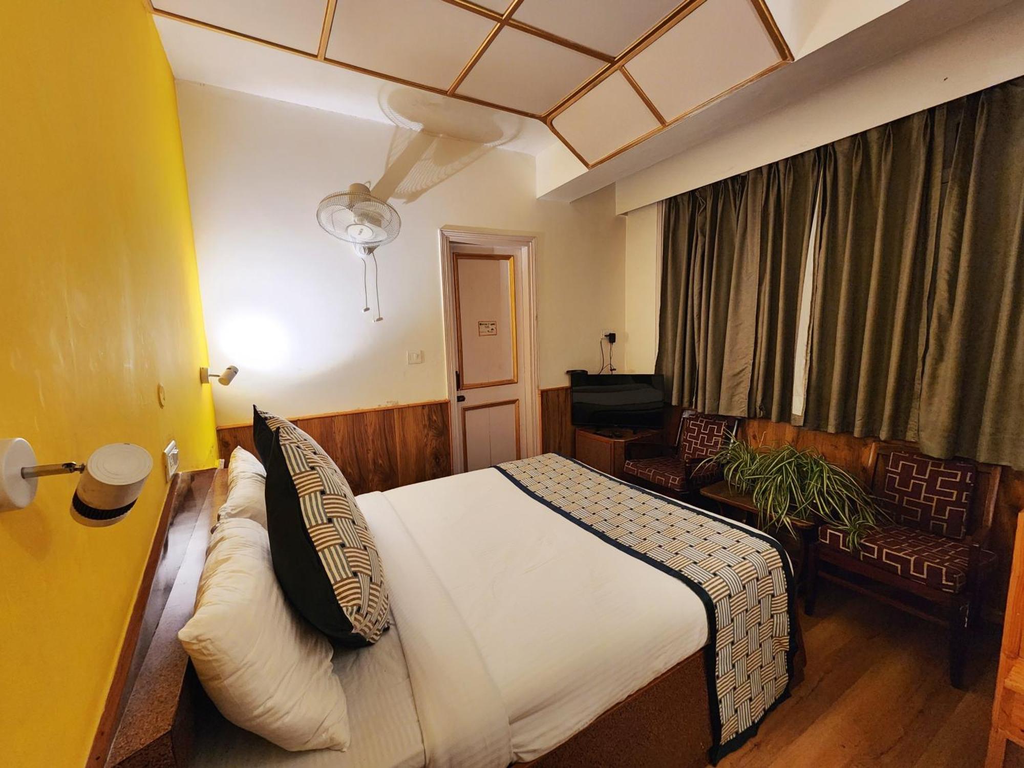 Hotel Pineview Simlá Kültér fotó