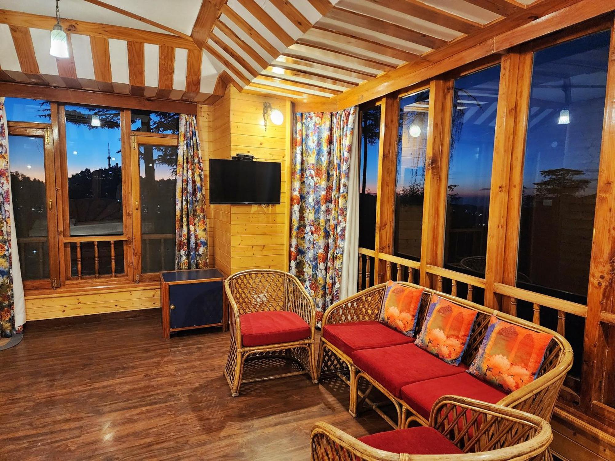 Hotel Pineview Simlá Kültér fotó