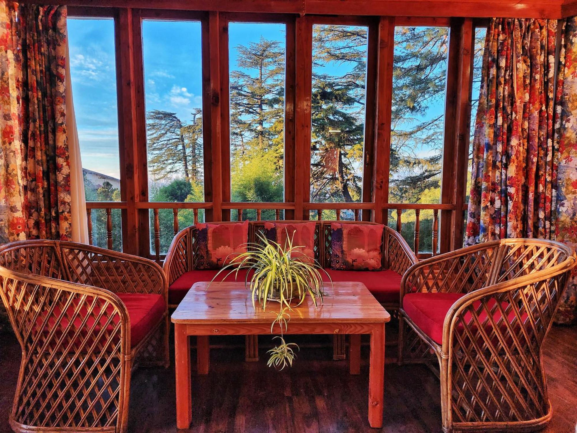 Hotel Pineview Simlá Kültér fotó