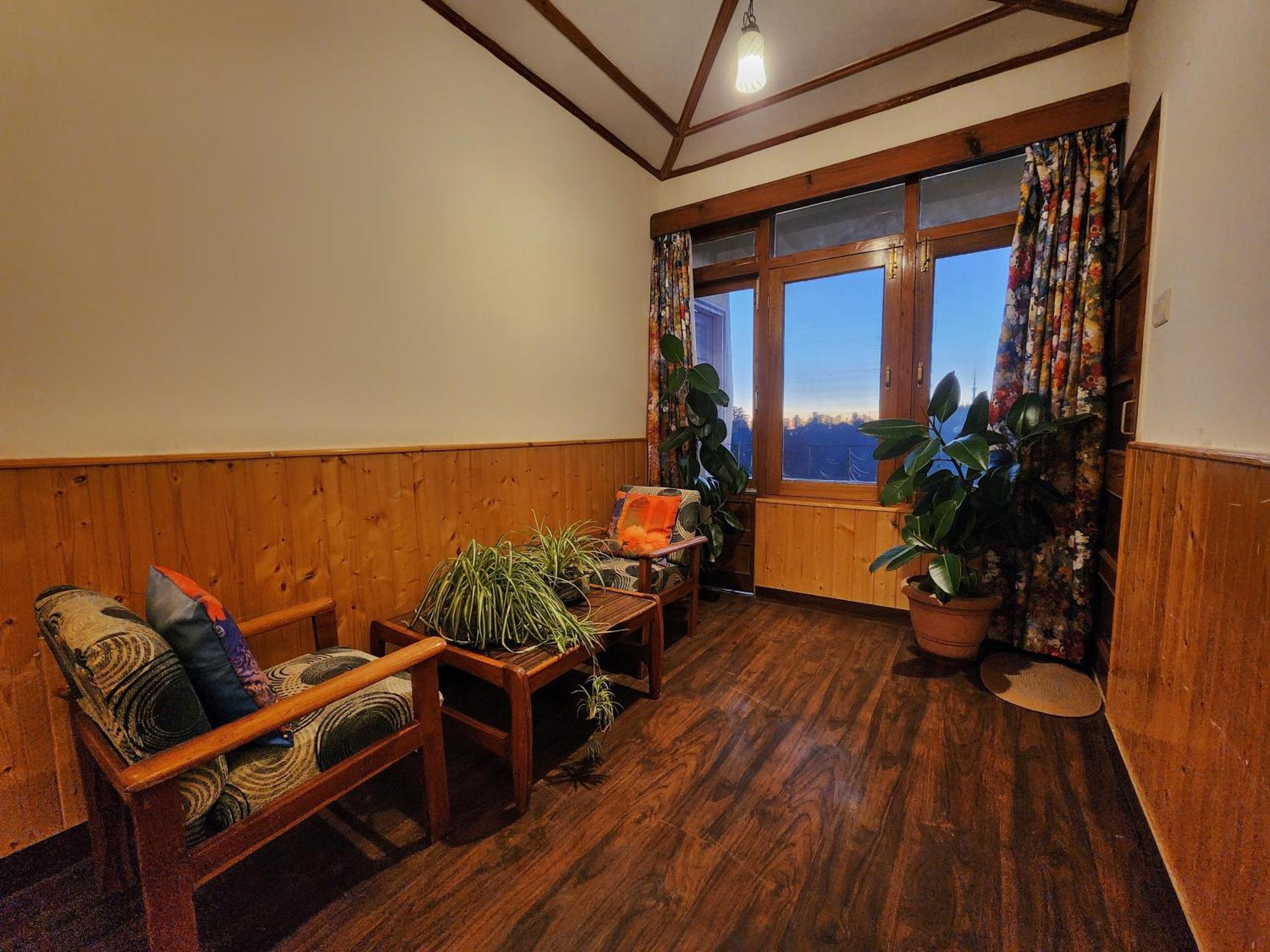 Hotel Pineview Simlá Kültér fotó