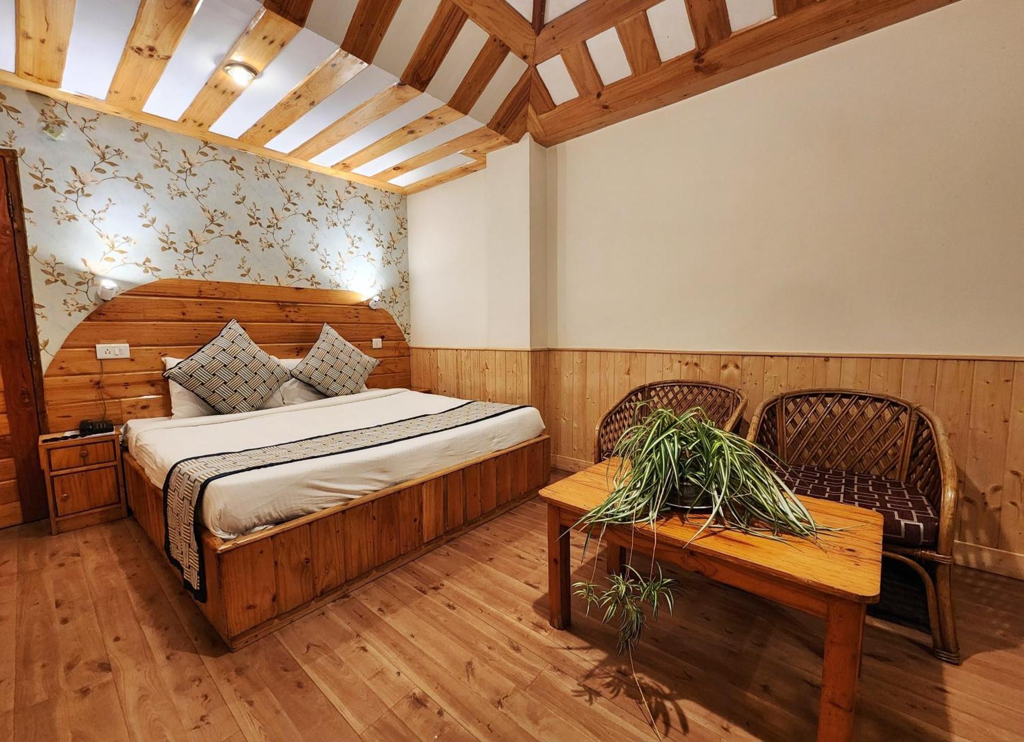 Hotel Pineview Simlá Kültér fotó
